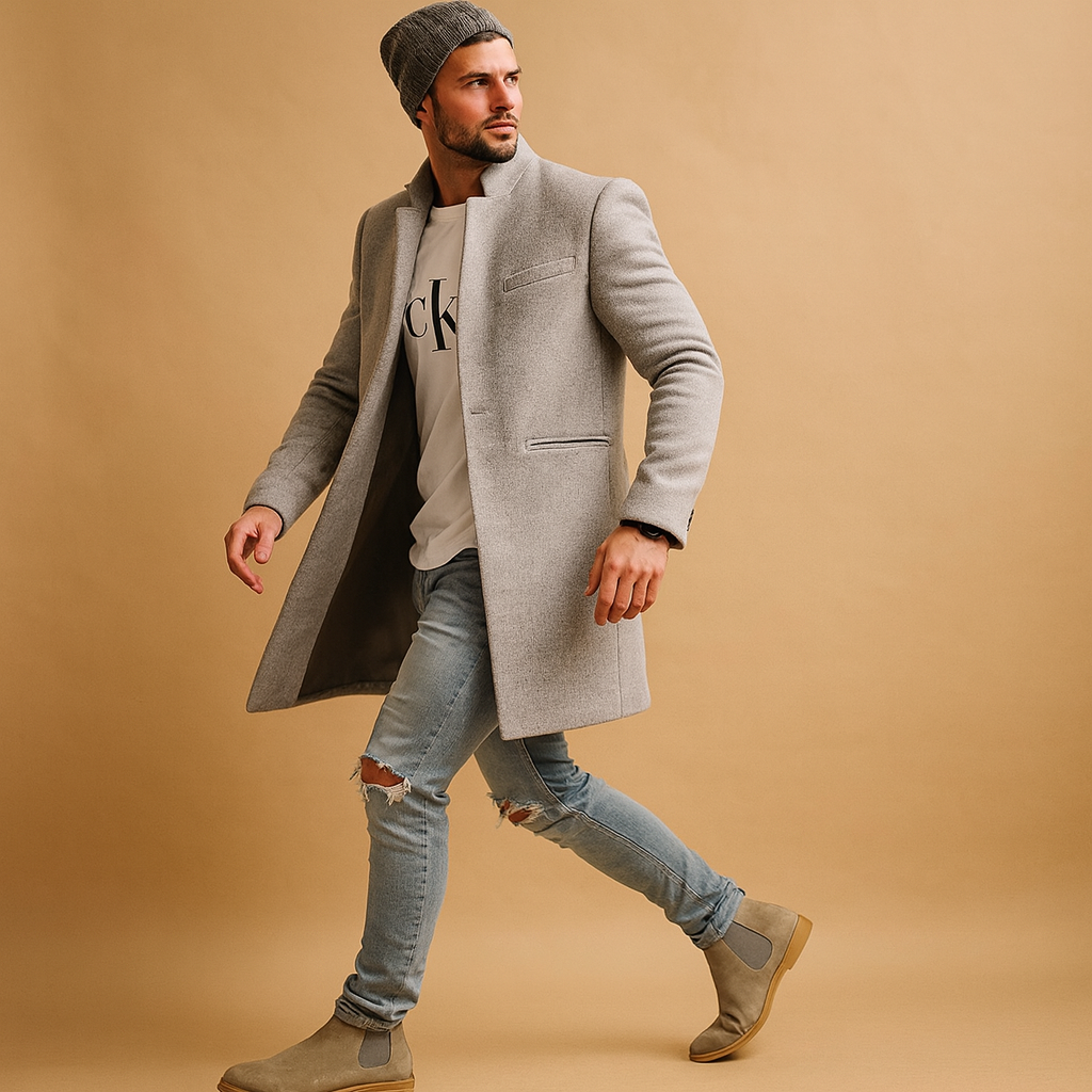 Men’s casual winter coat with a relaxed fit and insulated lining, suitable for everyday wear and leisure during cold autumn and winter days.